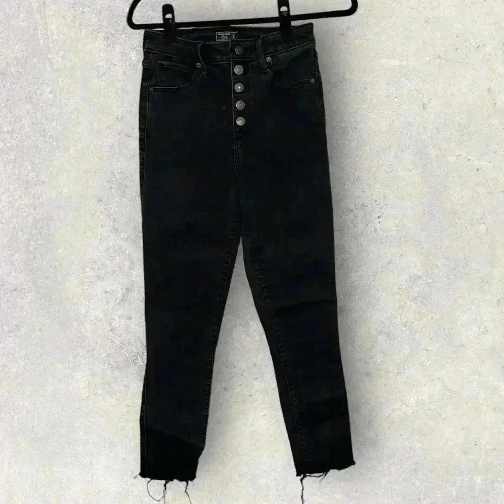 Abercrombie jeans size 27/4r‎